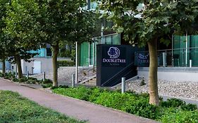 Отель Doubletree By Hilton Frankfurt Niederrad Франкфурт-на-Майне Exterior photo